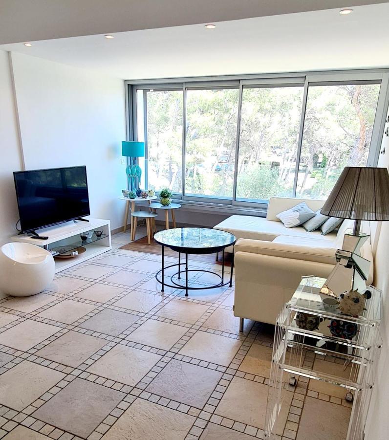 Superbe Appartement Dans Cadre D'Exception - Piscine, Plage Et Tennis Prive 방돌 외부 사진